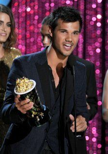 Церемония вручения премии MTV Movie Awards 2012 фильм (2012)